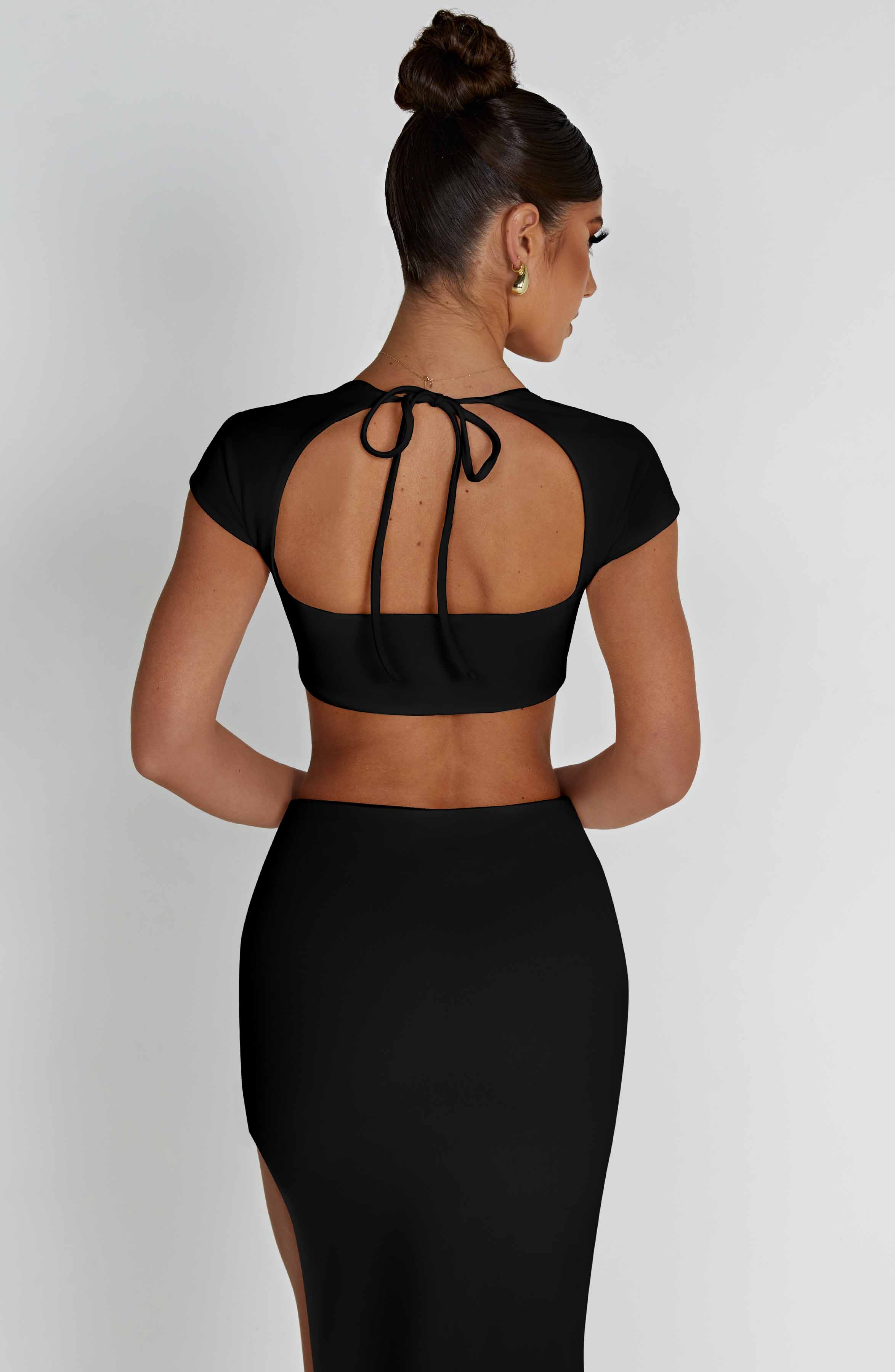 Adorn Top - Black - Napalia